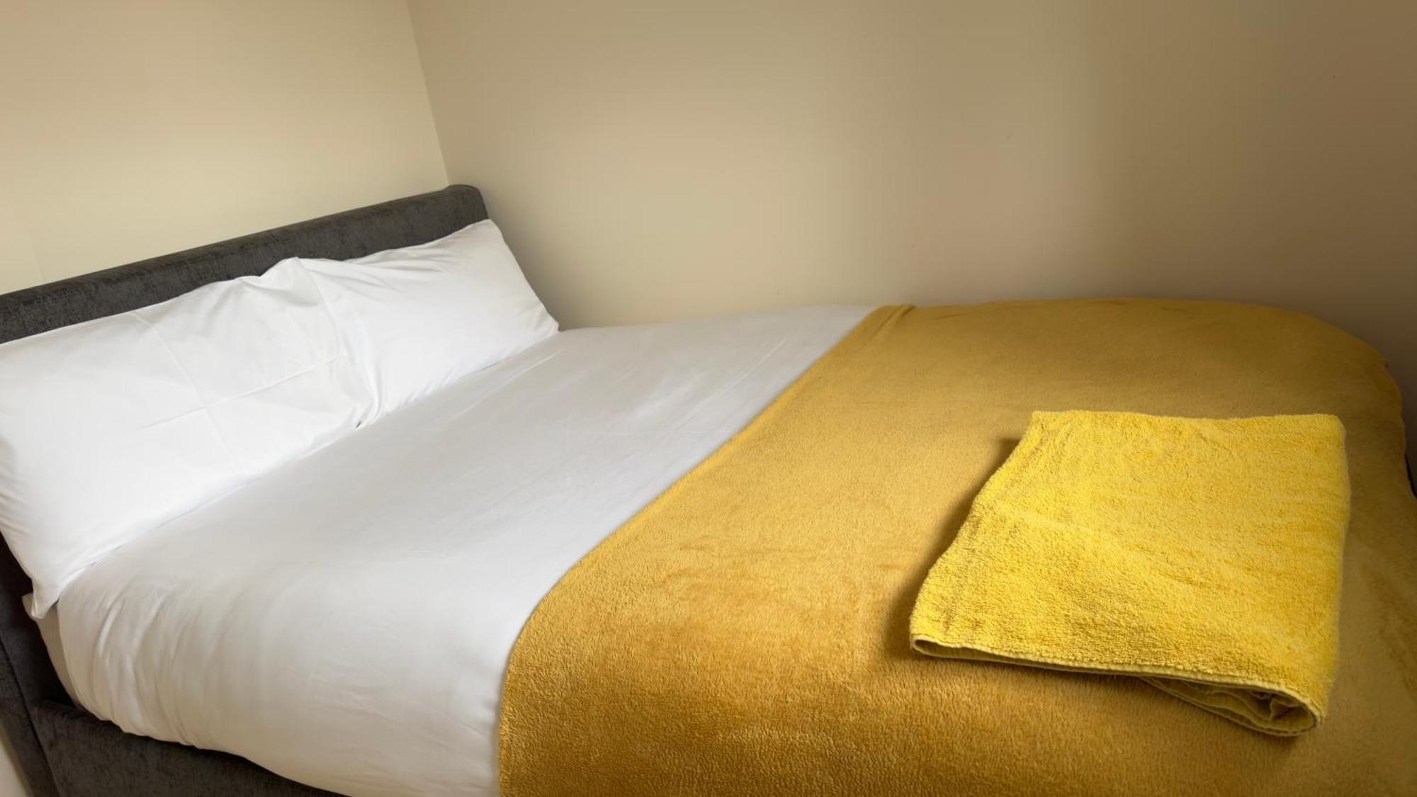 איילסברי Contractor'S Haven- 4-Bedroom House With Free Parking, Super Fast Wifi, Fran Properties In Aylesbury, Pets Are Welcome! מראה חיצוני תמונה